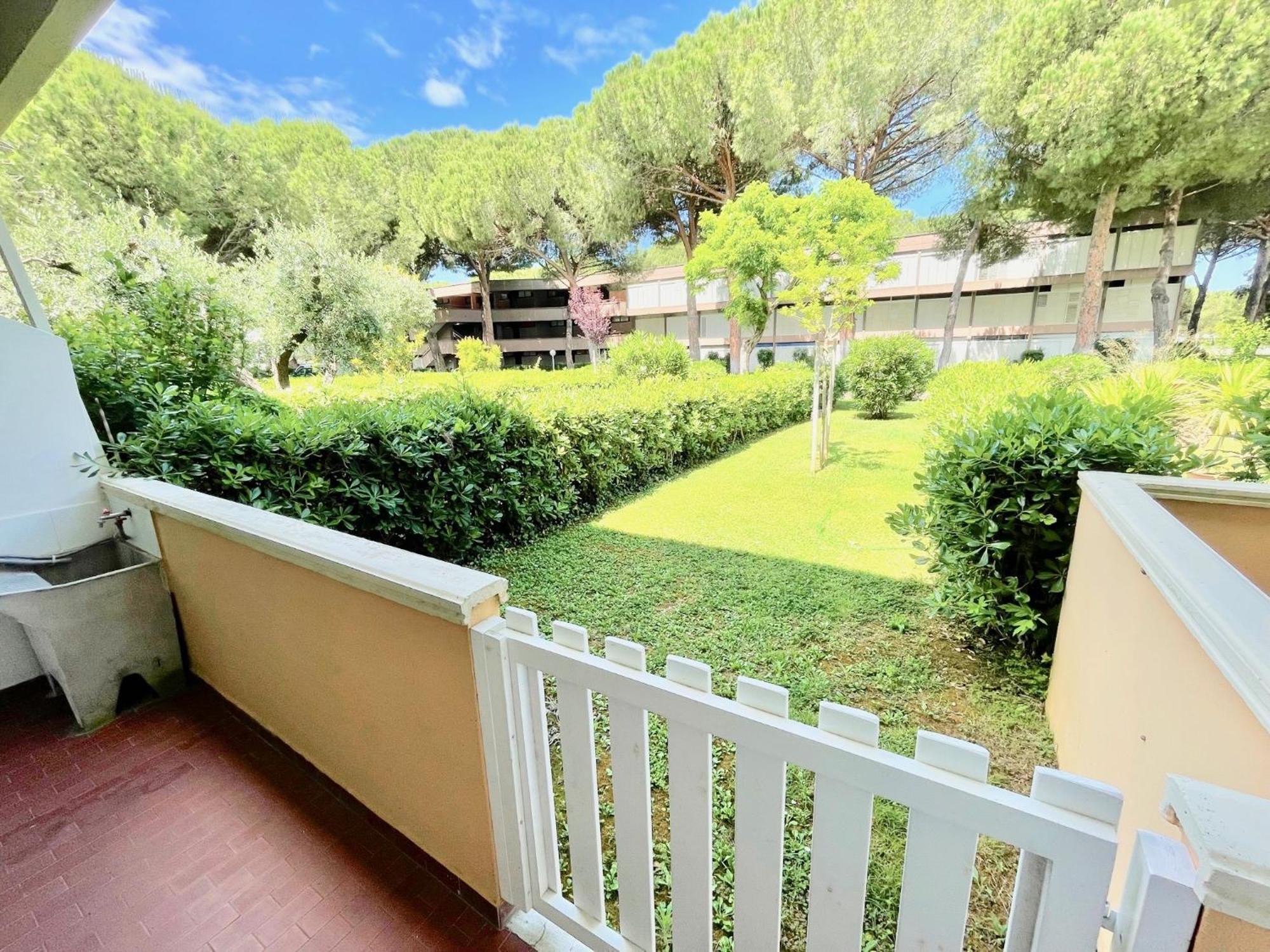 Appartamenti Via Dei Cipressi Marina Di Bibbona Eksteriør bilde