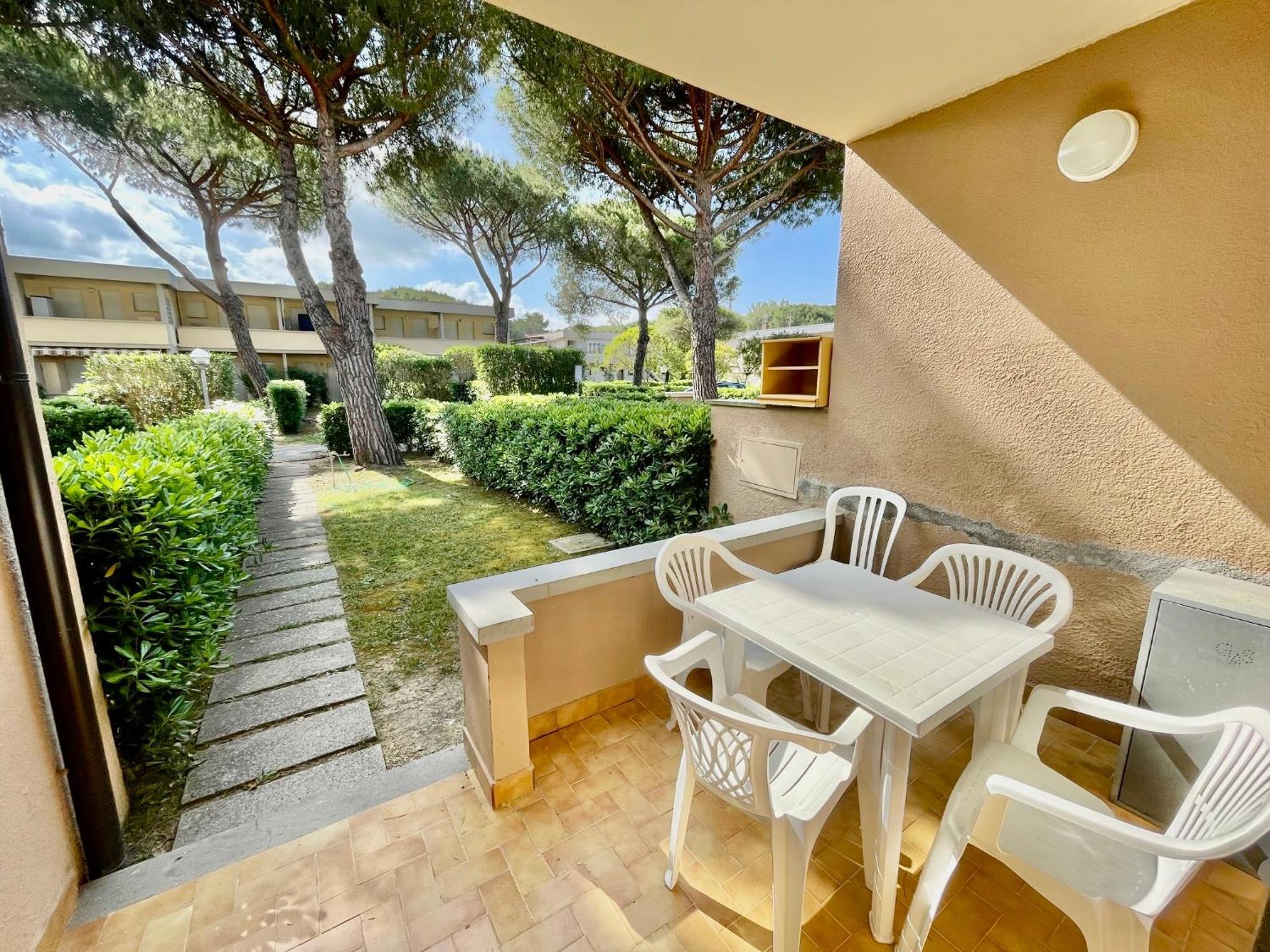 Appartamenti Via Dei Cipressi Marina Di Bibbona Eksteriør bilde